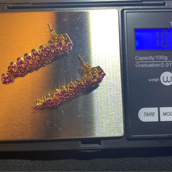 New Natural Burmese Ruby Dangle Earrings in 18K Solid Gold - Picture 8 of 8